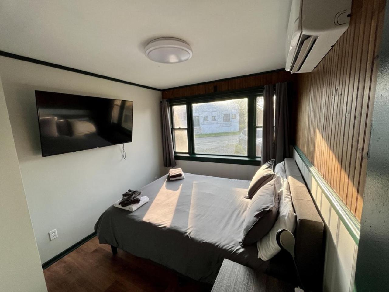2 Bed Berkshire Getaway Minutes To Jiminy Peak Ski Hancock Extérieur photo