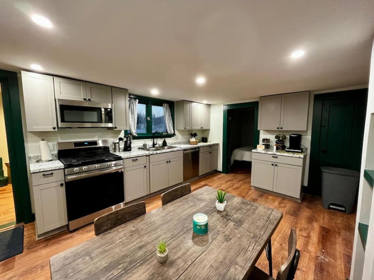 2 Bed Berkshire Getaway Minutes To Jiminy Peak Ski Hancock Extérieur photo